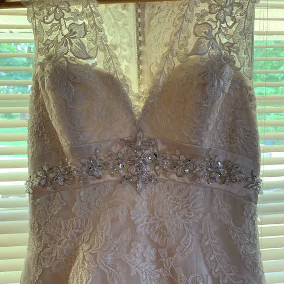Wedding dress. Size US 10. - Picture 3 of 14